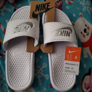 Womans Nike Benassi JDI Slides